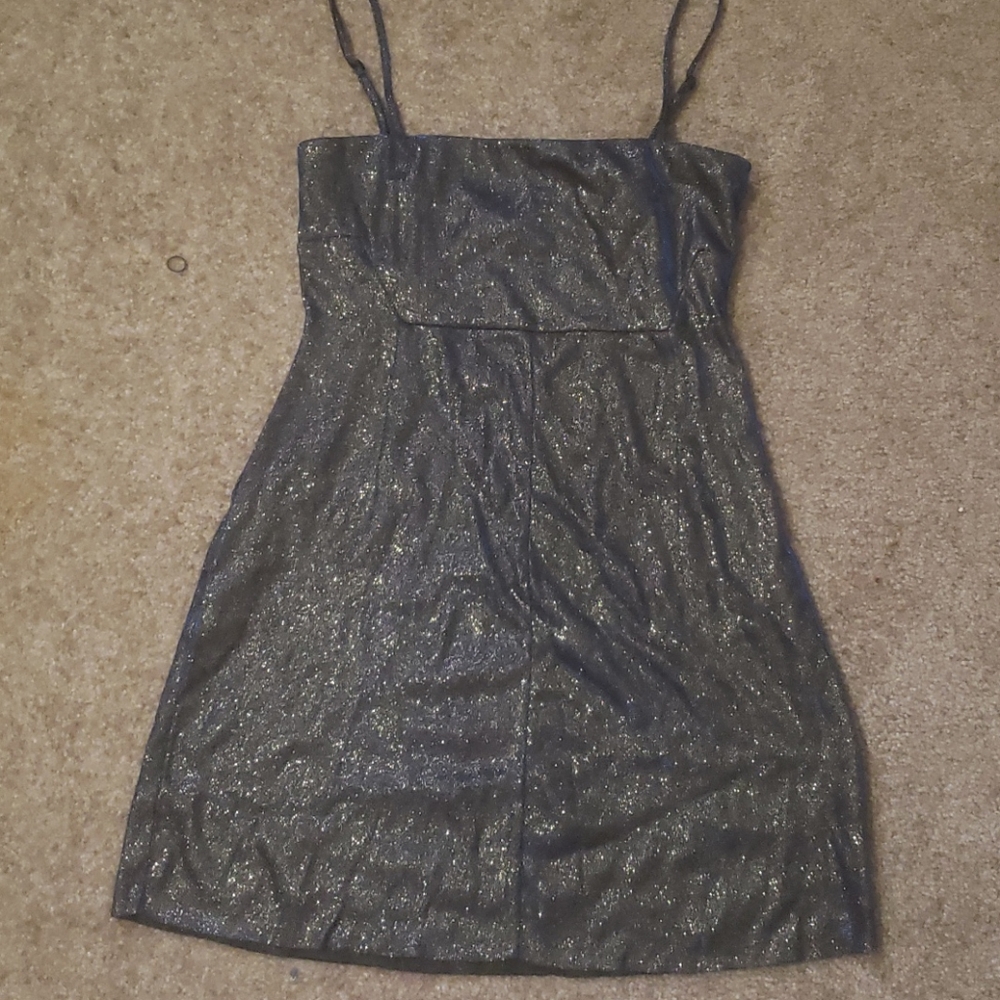 Dress - Picture 1 of 3